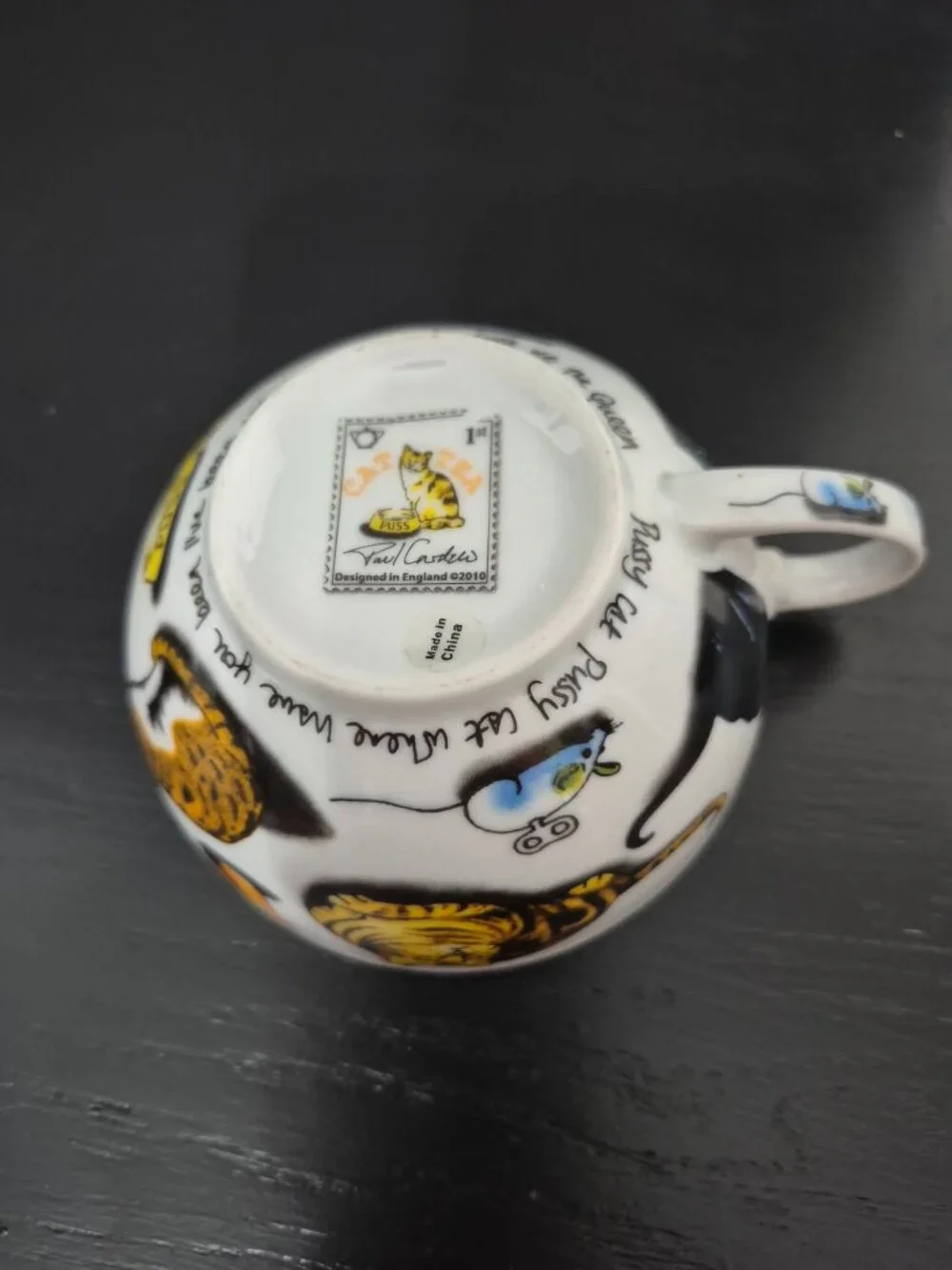 Adorable Tea Pot and Cup all in one with lid - Cat motif